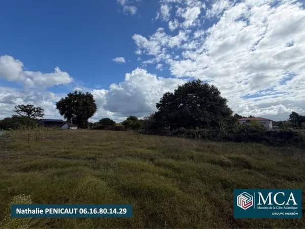Terrain 1000 m²