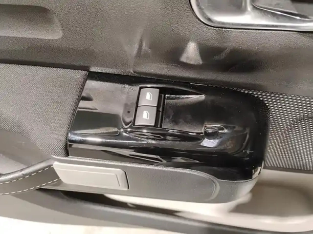 Citroën C3 puretech 83 s&amp;s bvm5 shine — photo 20
