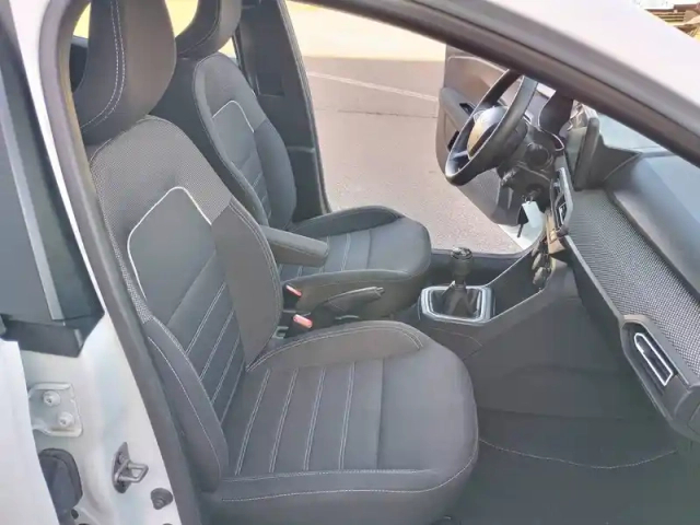 Dacia Sandero eco-g 100 — photo 15