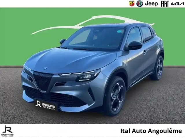 Alfa Romeo Junior elettrica 156ch 54kwh sport speciale