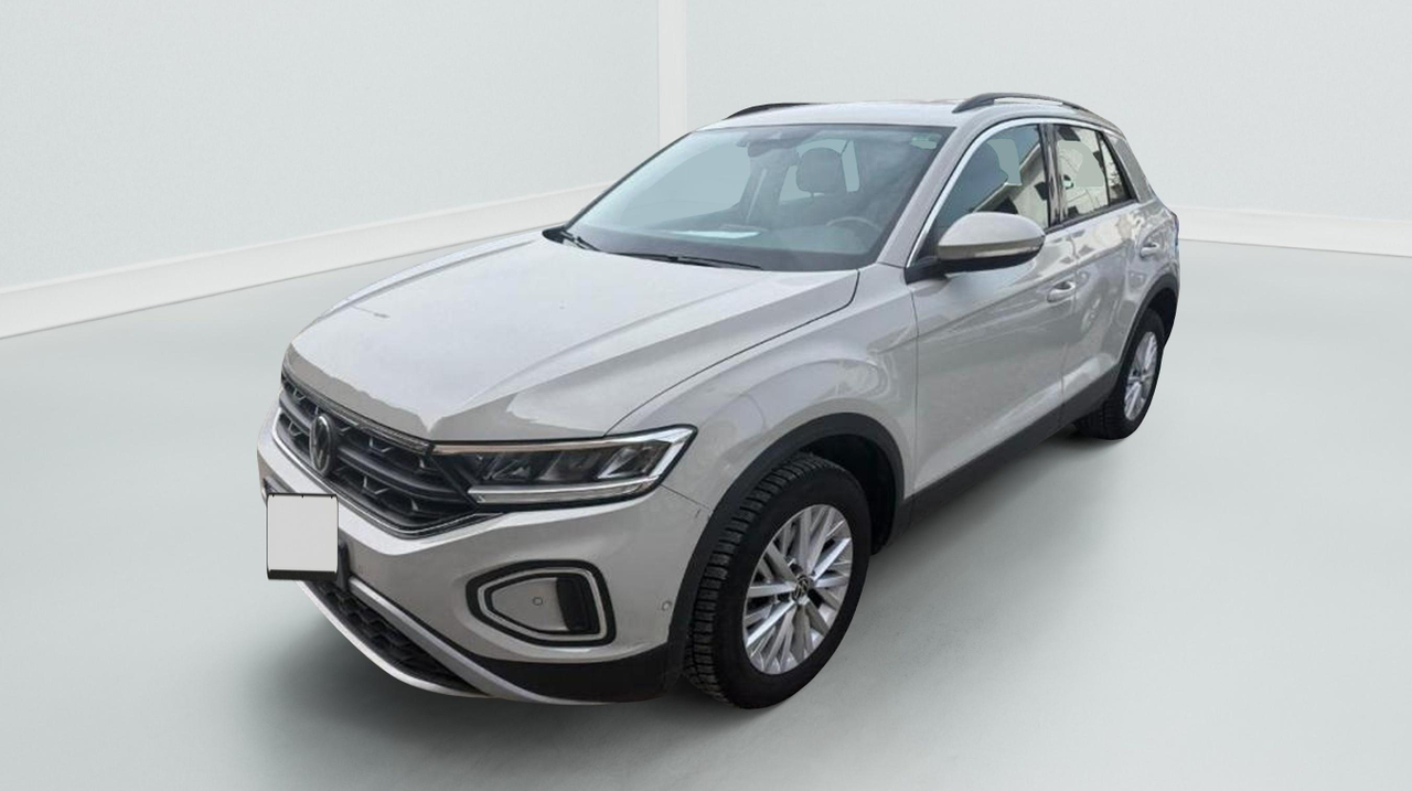 Volkswagen T-Roc — photo 1