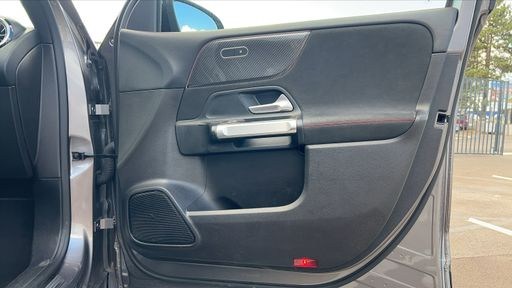 Mercedes Classe GLB 200 d 150 8G-DCT - AMG Line – 2021 – 58916 km – Diesel – Boîte Automatique — photo 32