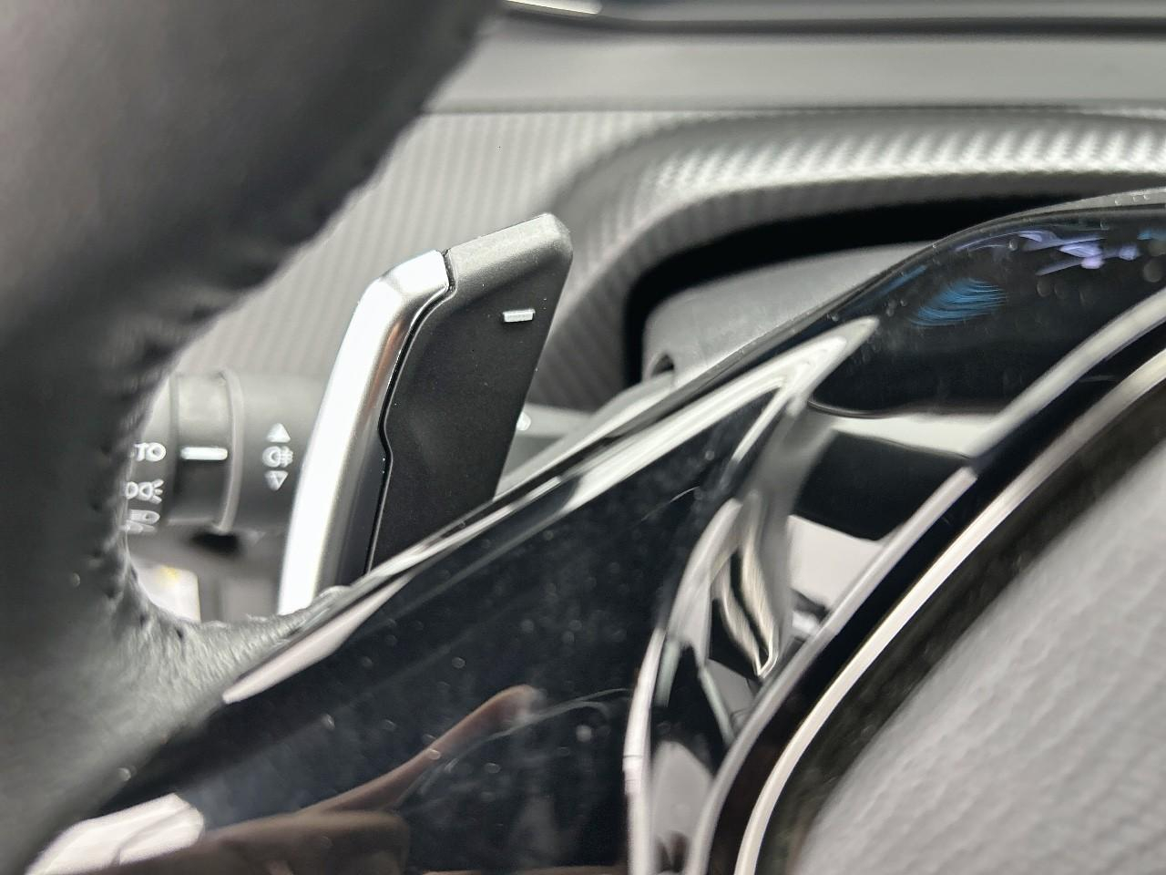 Peugeot 2008 hybrid 136 e-dcs6 style — photo 27