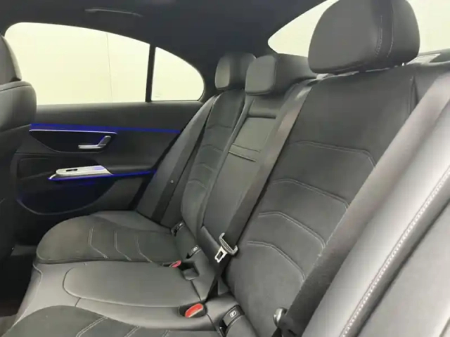 Mercedes Classe E berline 220 d amg line — photo 20