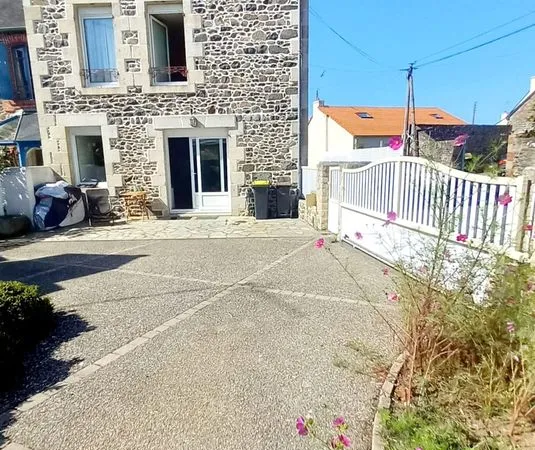 Maison de ville/ Meublée/Parking/Wifi