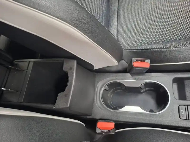 Renault Captur tce 90 — photo 36