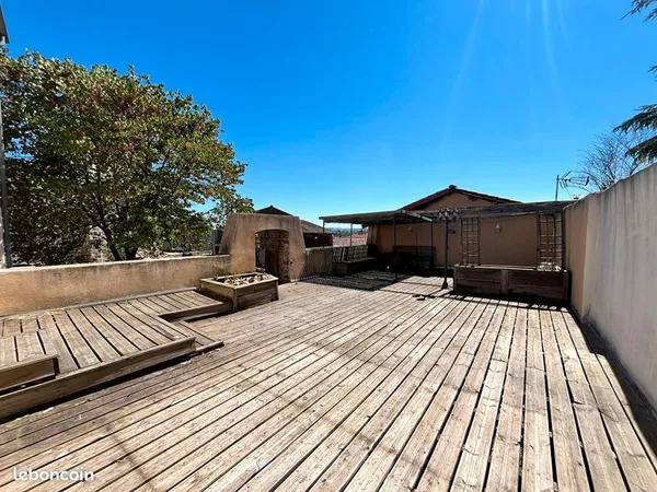 Propriété 5 pièces 137 m²