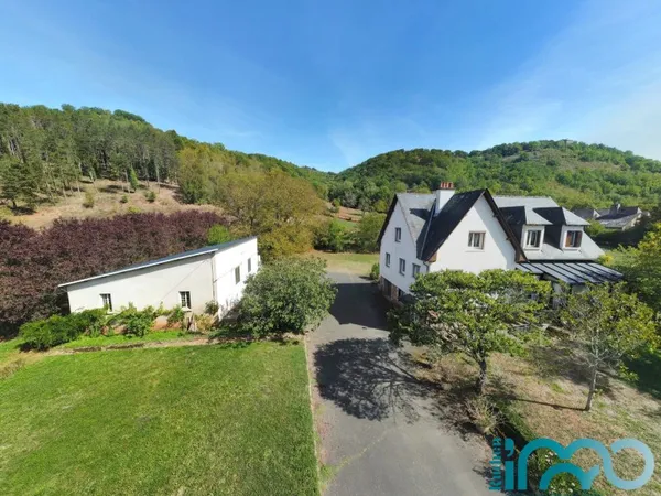 Maison 8 pièces 240 m²