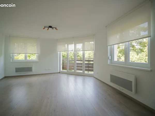 Appartement fraîchement rénové agréablement situé à quelques pas de l'Orangerie