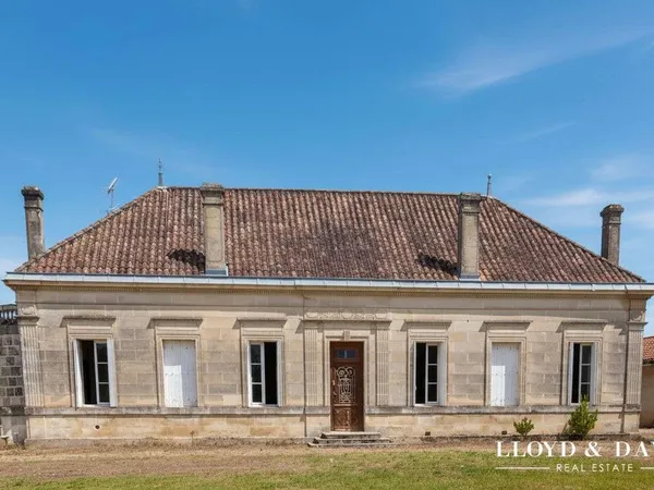 Vente vignoble 28ha avec dépendances (Blaye 33)