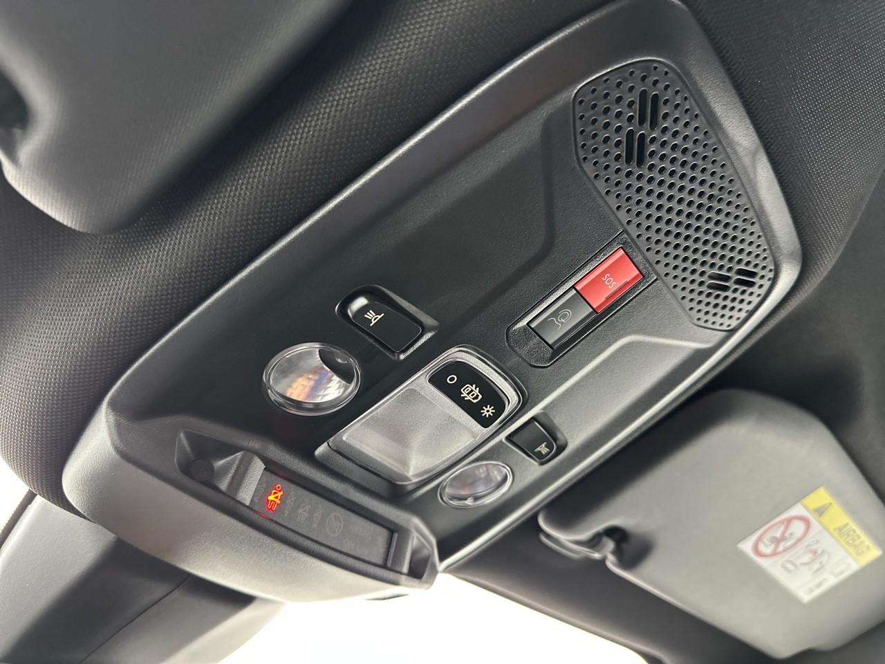 Peugeot 2008 hybrid 136 e-dcs6 style — photo 30
