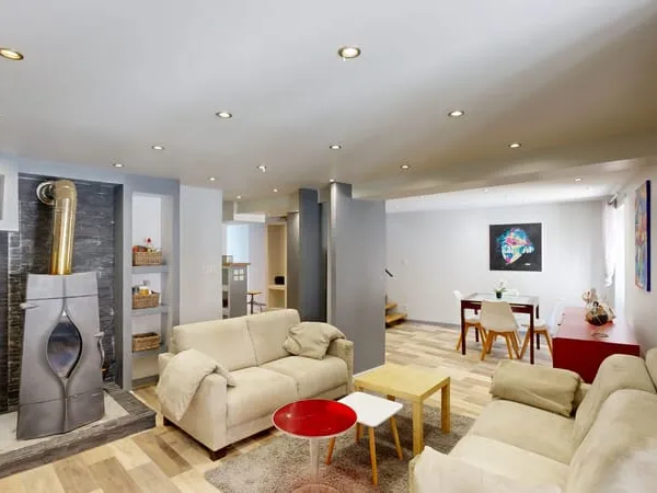 Appartement Duplex Dernier Étage avec Jardin Privatif de 300 m²