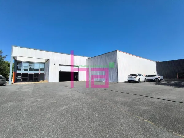 Local d'activité 1580 m²