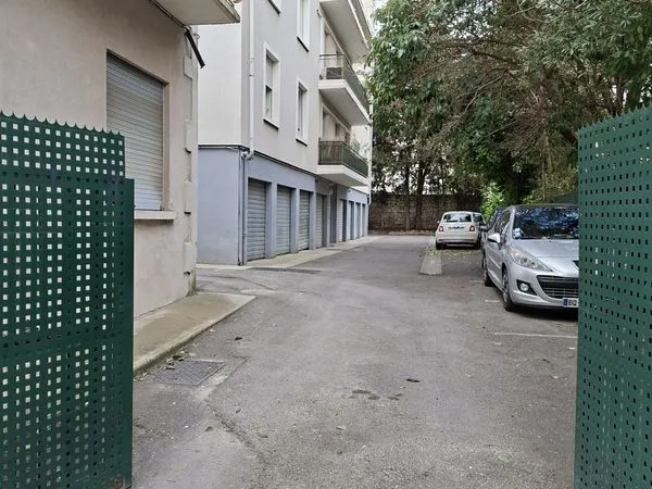 Garage nimes talabot prix ferme 18000 euros