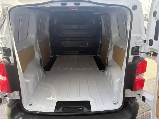 Citroën Jumpy fgn diesel 120 ch m manuelle — photo 6