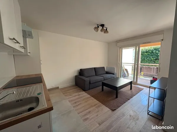 T2 meublé 30,5 m² entièrement rénové avec terrasse - Athis-Mons