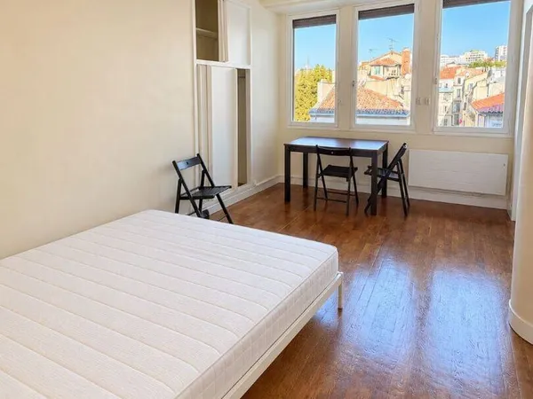 Studio 1 pièce 26 m²