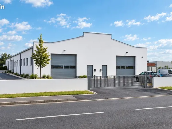 Local 53 m² LONS