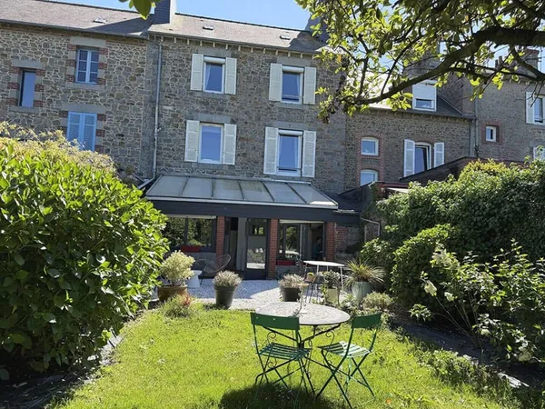 Maison 7 pièces 184 m²