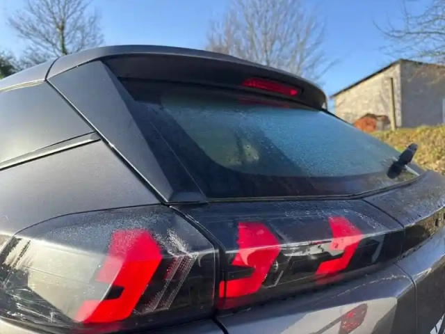 Peugeot 2008 puretech 100 s&amp;s bvm6 — photo 39