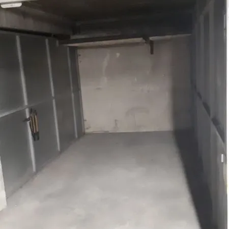 Garage fermé a louer