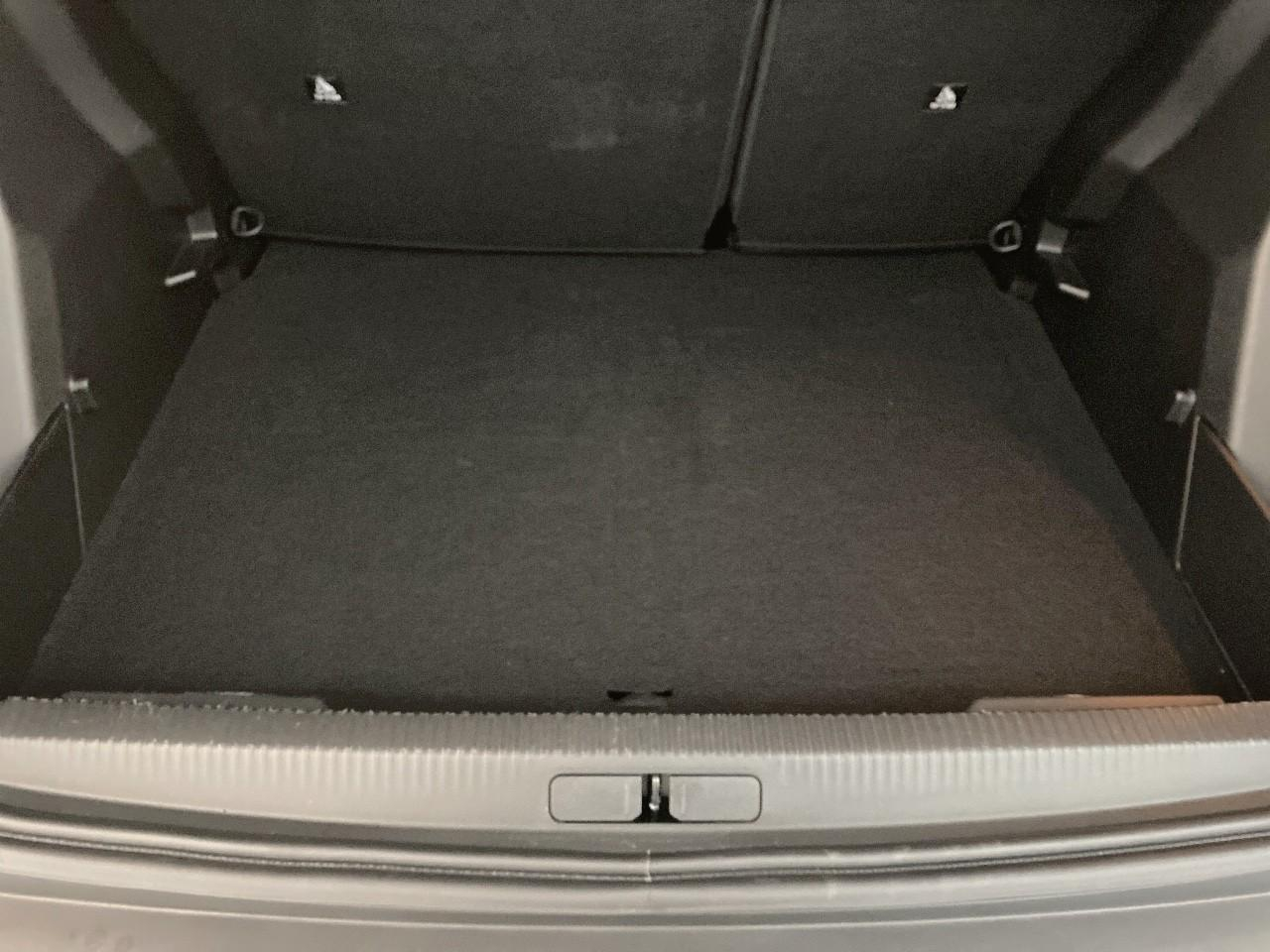 Peugeot 2008 hybrid 145 ch e-dcs6 allure — photo 6