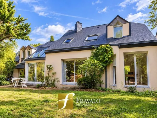 Maison 8 pièces 142 m²