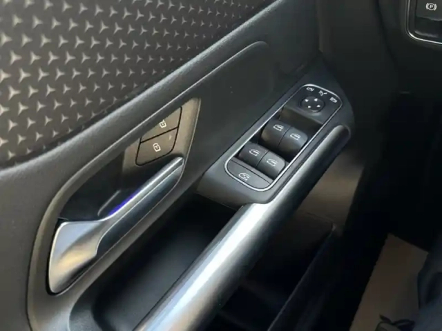 Mercedes Classe B 200 d progressive line — photo 32
