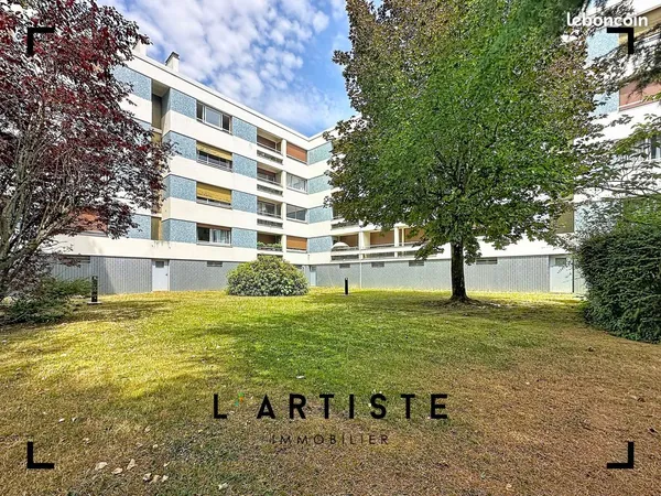 Parking 76 m²