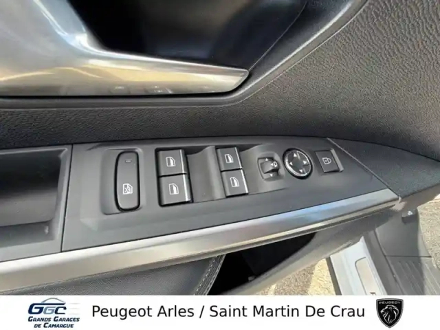 Peugeot 3008 electrique 325 ch 4x4 73 kwh — photo 12