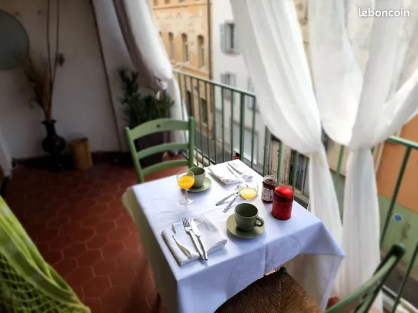 élégant appartement meublé avec terrasse - coeur de l'île de martigues
