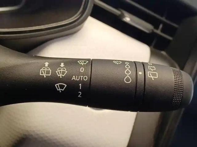 Renault Clio e-tech 140 - 21n — photo 83