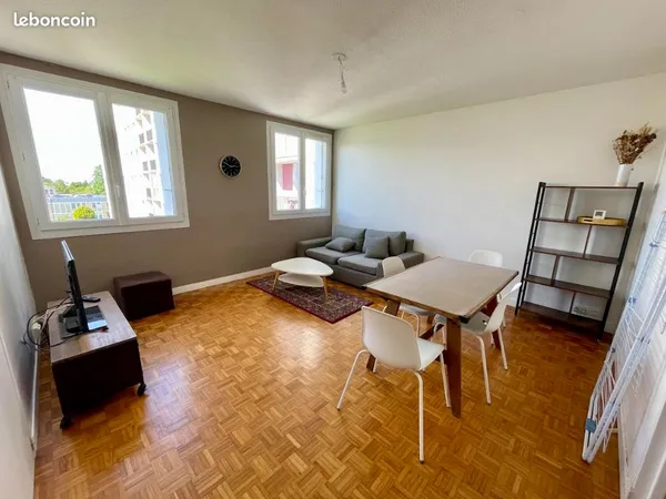 Appartement T4 76m2 rue Jules Lesven