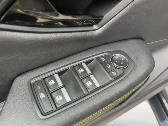 Renault Megane e-tech electric ev60 220ch techno super charge -c — photo 9