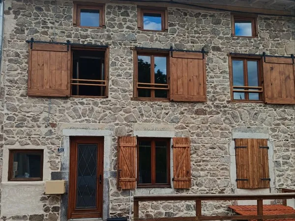 Charmante maison de village située sur la commune de Cherier