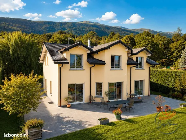 Villa 5 pièces 176 m²