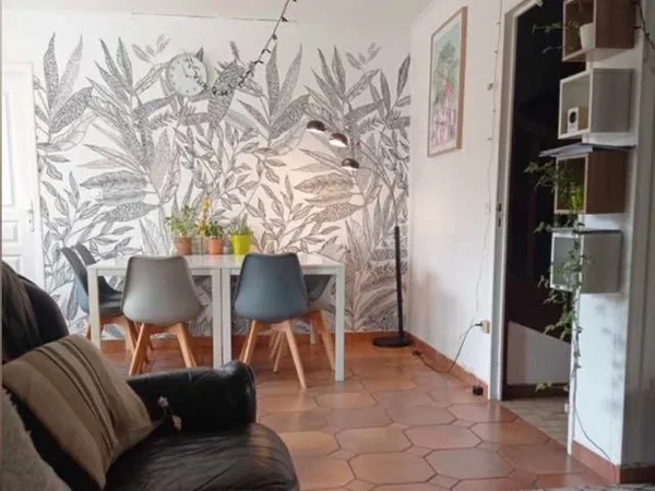 Chambre meublée dans maison avec jardin