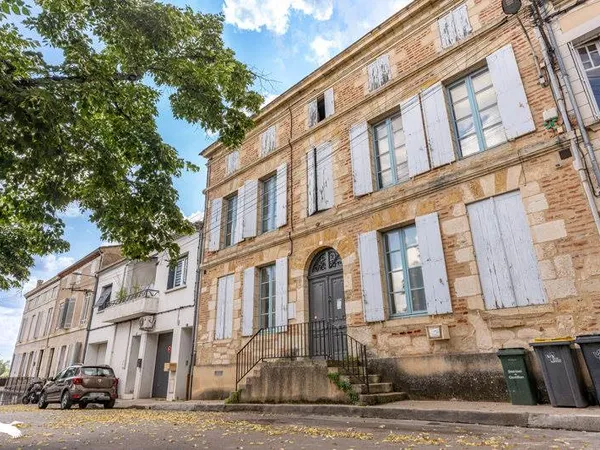 Immeuble 9 pièces 379 m²