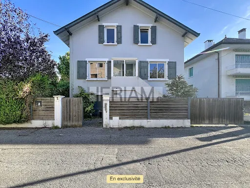 Maison 6 pièces 190 m²