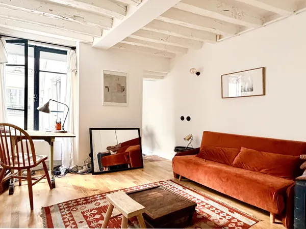 Charmant studio rénové par architecte