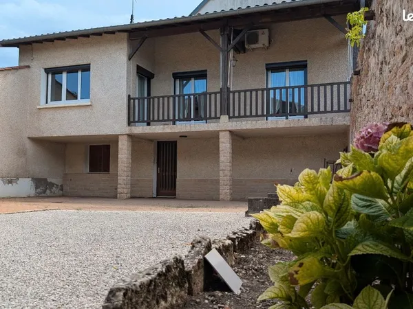 Rare sur le secteur : maison de village 170m2 avec terrain