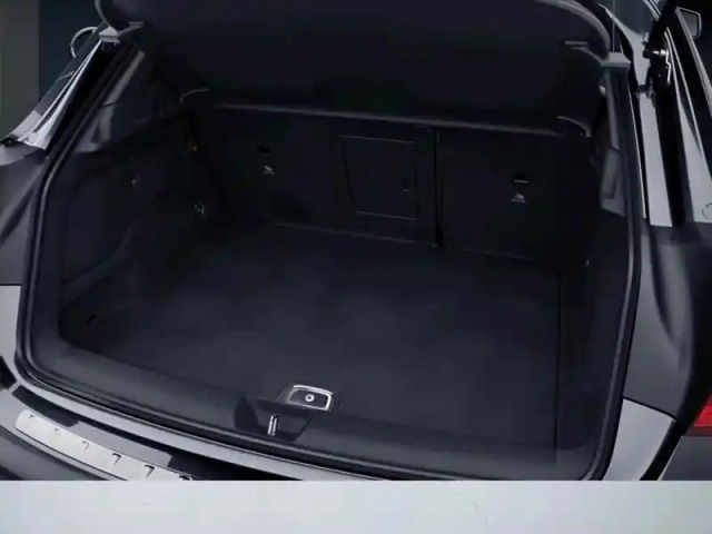 Mercedes Gla 200 d fascination — photo 9