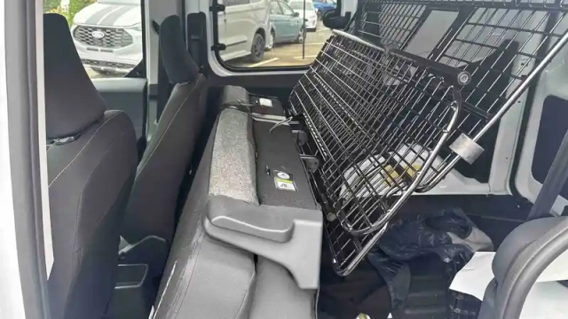 Ford Transit courier ca 1.5 ecoblue 100 bvm6 — photo 11