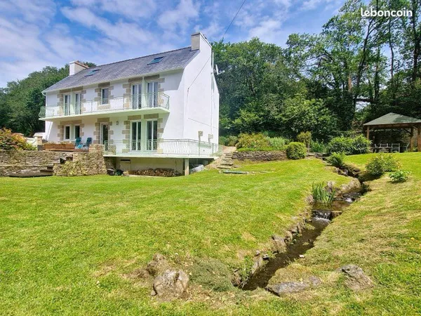 Maison 153 m2 (134 loi carrez)