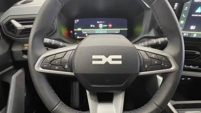 Dacia Bigster hybrid-g 150 4x4 — photo 21