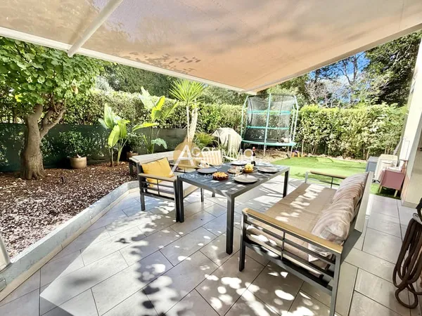 Toulon T3 rez-de-jardin avec parking et cave