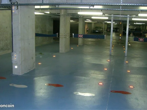 Lot de 34 parkings 115 rue du Temple / 2 Rue Chapon 75003