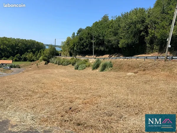 Terrain 1126 m² LAHONCE