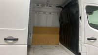 Renault Master F3500 L2H2 2.3 dCi 135ch Grand Confort E6 — photo 13