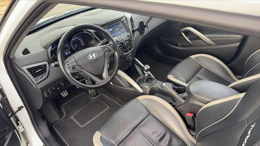 Hyundai Veloster 1.6 T-GDI 186 - Turbo – 2014 – 152392 km – Essence – Boîte Manuelle — photo 16